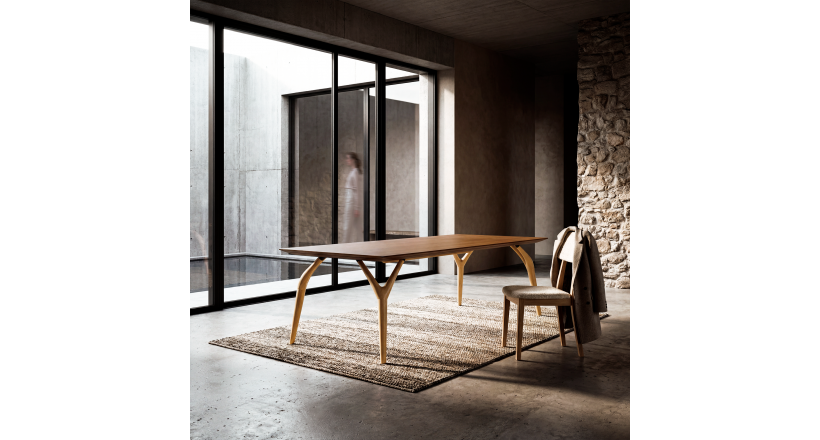 MH 5455 - Mesa de Comedor
